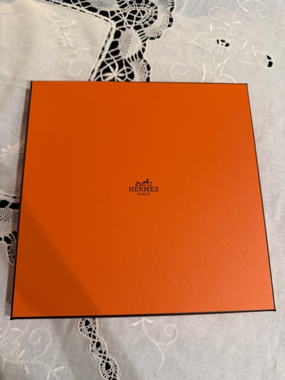 Hermès Orange Signature Box（scarf）